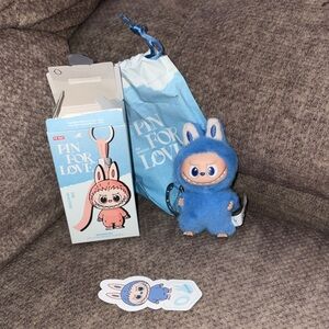 Labubu Pin For Love O character. Authentic New